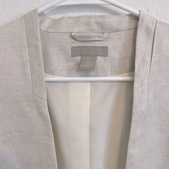 H&M Women Blazer Small size - Picture 2 of 5